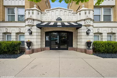 4240 N Clarendon Avenue #301S, Chicago, IL 60613 - Photo 1