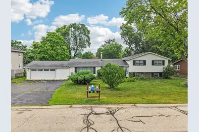 602 Daisy Lane, Round Lake Beach, IL 60073 - Photo 1