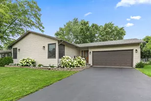 588 Arthur Dr, Cary, IL 60013 - Photo 1