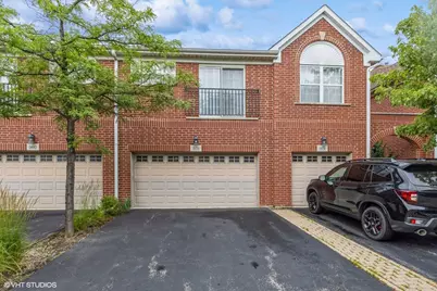 976 Enfield Drive, Northbrook, IL 60062 - Photo 1