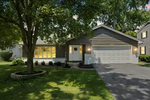 1410 S Main St, Wheaton, IL 60189 - Photo 1