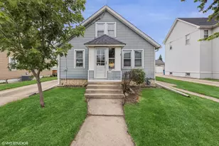 527 W Green St, Bensenville, IL 60106 - Photo 1