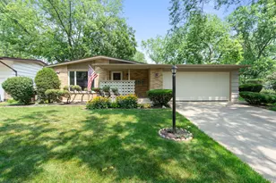 817 W Strieff Ln, Glenwood, IL 60425 - Photo 1