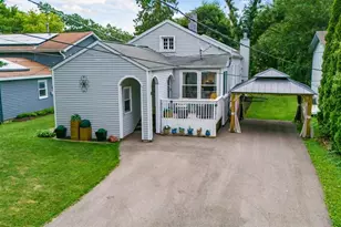 95 Bayberry Dr, Crystal Lake, IL 60014 - Photo 1