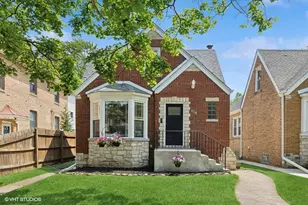 6109 N Karlov Ave, Chicago, IL 60646 - Photo 1