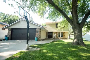 501 Heather Ln, Dixon, IL 61021 - Photo 1