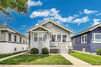 5536 W Warwick Avenue, Chicago, IL 60641 - Photo 1