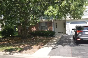 1267 Bradwell Ln, Mundelein, IL 60060 - Photo 1