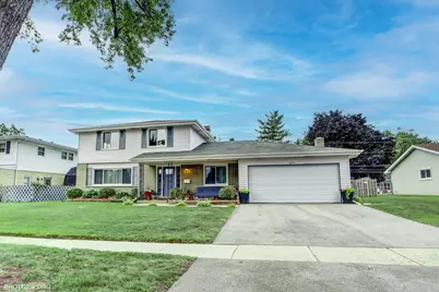 445 Kinkaid Court, Des Plaines, IL 60016 - Photo 1