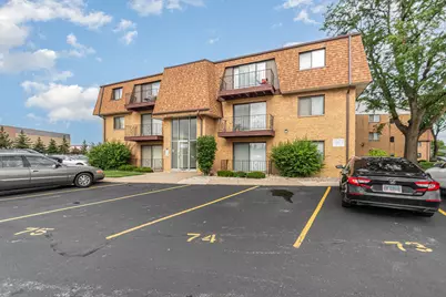 4827 W 109th Street #203, Oak Lawn, IL 60453 - Photo 1