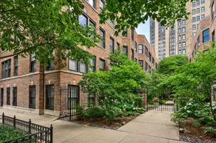 2319 N Commonwealth Ave, Chicago, IL 60614 - Photo 1