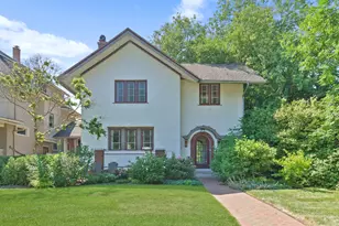 519 N Elmwood Ave, Oak Park, IL 60302 - Photo 1