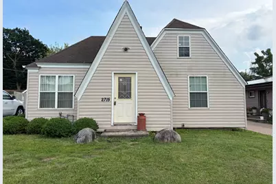 2715 W Ridgeland Avenue, Waukegan, IL 60085 - Photo 1