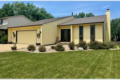 10 Kensington Circle, Bloomington, IL 61704 - Photo 1