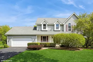 321 Greens View Dr, Algonquin, IL 60102 - Photo 1