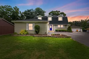 5537 Pershing Ave, Downers Grove, IL 60516 - Photo 1