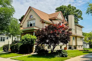 550 N Marion St, Oak Park, IL 60302 - Photo 1