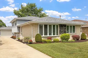 8424 Moody Ave, Burbank, IL 60459 - Photo 1