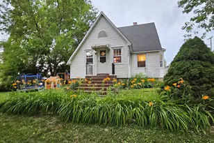 337 Lily Ln, Lakemoor, IL 60051 - Photo 1