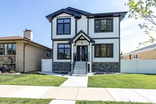 7735 W Catalpa Ave, Chicago, IL 60656 - Photo 1