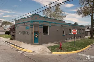 6928 Pershing Rd, Berwyn, IL 60402 - Photo 1