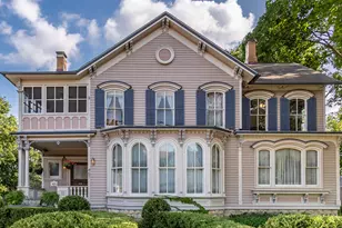 467 E Chicago St, Elgin, IL 60120 - Photo 1