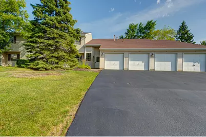 556 E Shagbark Lane #C, Streamwood, IL 60107 - Photo 1