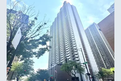 6033 N Sheridan Road #27C, Chicago, IL 60660 - Photo 1