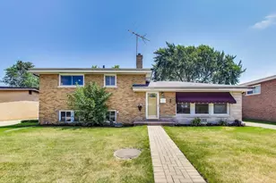 8915 N Odell Ave, Morton Grove, IL 60053 - Photo 1