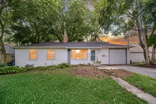 234 N Knollwood Dr, Wheaton, IL 60187 - Photo 1