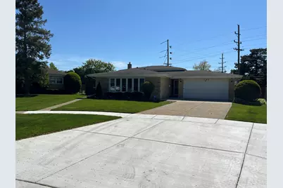 189 Ambleside Road, Des Plaines, IL 60016 - Photo 1