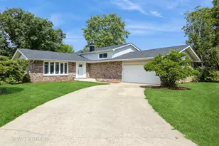 6820 Barrett St, Downers Grove, IL 60516 - Photo 1