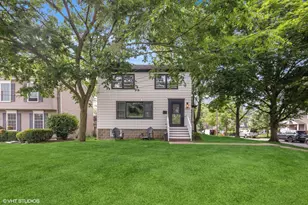 861 Hill Ave, Glen Ellyn, IL 60137 - Photo 1