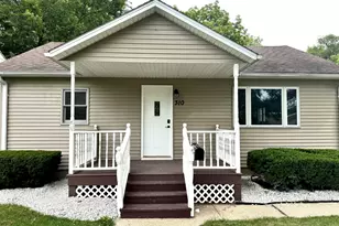 310 Prairie St, Ottawa, IL 61350 - Photo 1