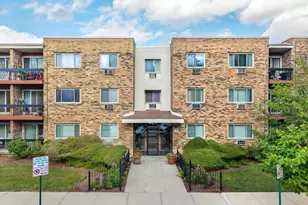 430 Home Ave, Oak Park, IL 60302 - Photo 1