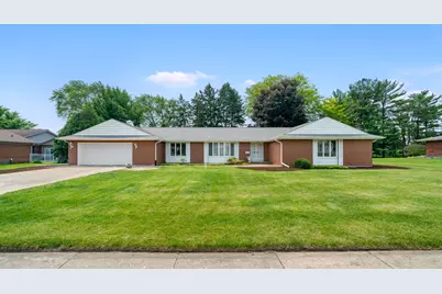 212 Forsythe Lane, Dekalb, IL 60115 - Photo 1