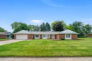 212 Forsythe Ln, Dekalb, IL 60115 - Photo 1