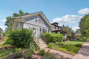 826 N Lombard Ave, Oak Park, IL 60302 - Photo 1