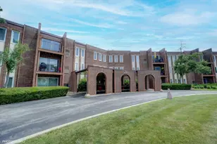 1575 Sandpebble Dr, Wheeling, IL 60090 - Photo 1