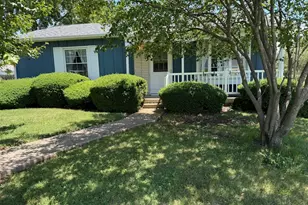 225 S Iowa St, Ladd, IL 61329 - Photo 1