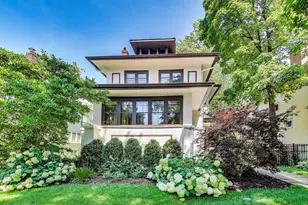 822 Columbian Ave, Oak Park, IL 60302 - Photo 1