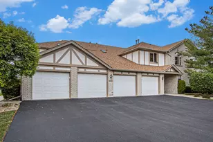 6421 Pine Trail Ln, Tinley Park, IL 60477 - Photo 1