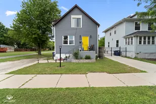 1318 S 6th Ave, Maywood, IL 60153 - Photo 1