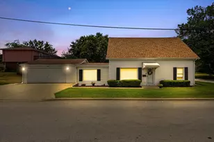 921 Garfield St, Lockport, IL 60441 - Photo 1