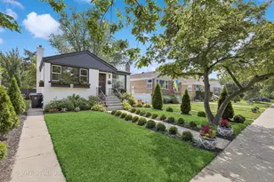 1728 Seward St, Evanston, IL 60202 - Photo 1