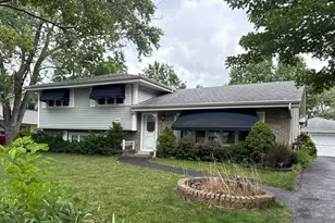 12625 S Menard Ave, Palos Heights, IL 60463 - Photo 1