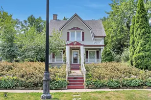 662 Glenwood Ave, Joliet, IL 60435 - Photo 1