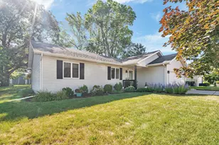 485 S Division St, Braidwood, IL 60408 - Photo 1