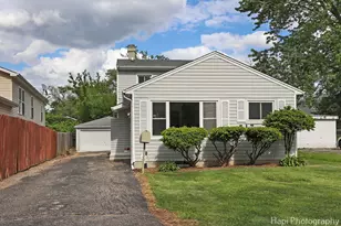 517 Grandview Dr, Round Lake Park, IL 60073 - Photo 1