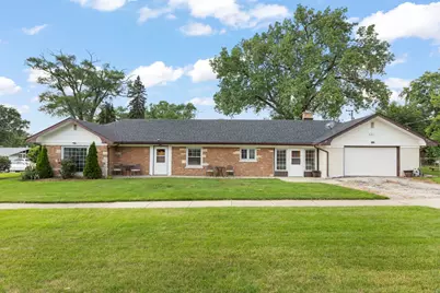 331 N Maple Avenue, Wood Dale, IL 60191 - Photo 1